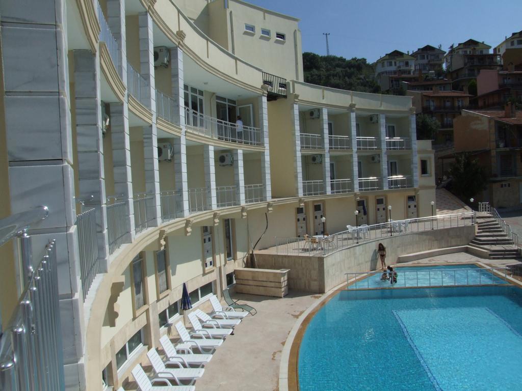 Dogalya Hotel Муданья Экстерьер фото