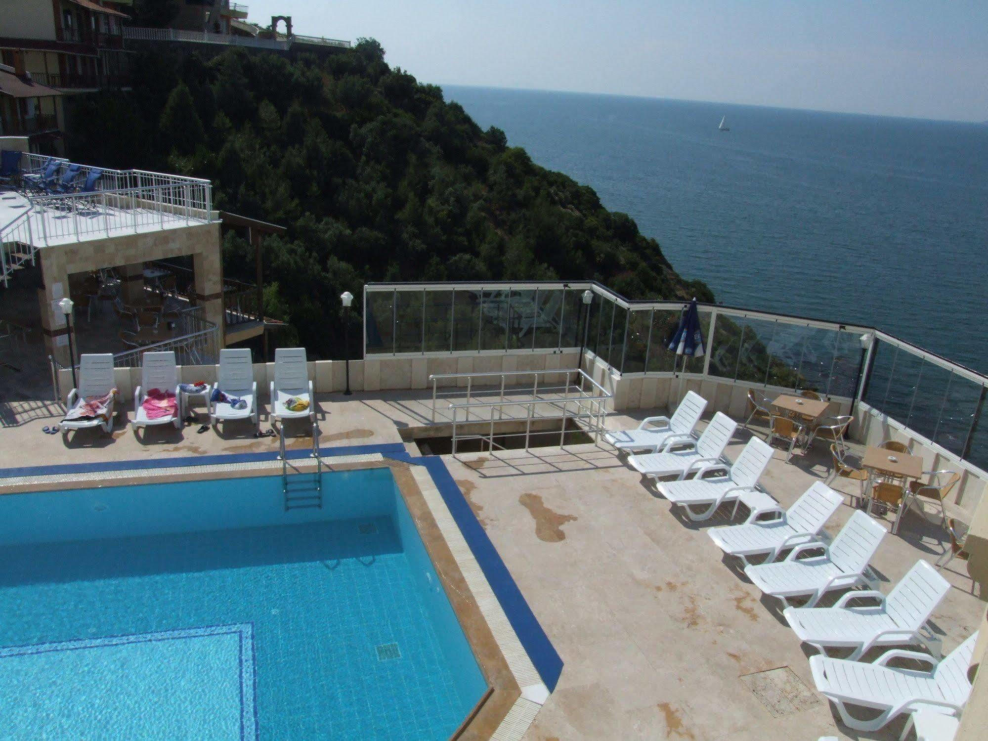 Dogalya Hotel Муданья Экстерьер фото