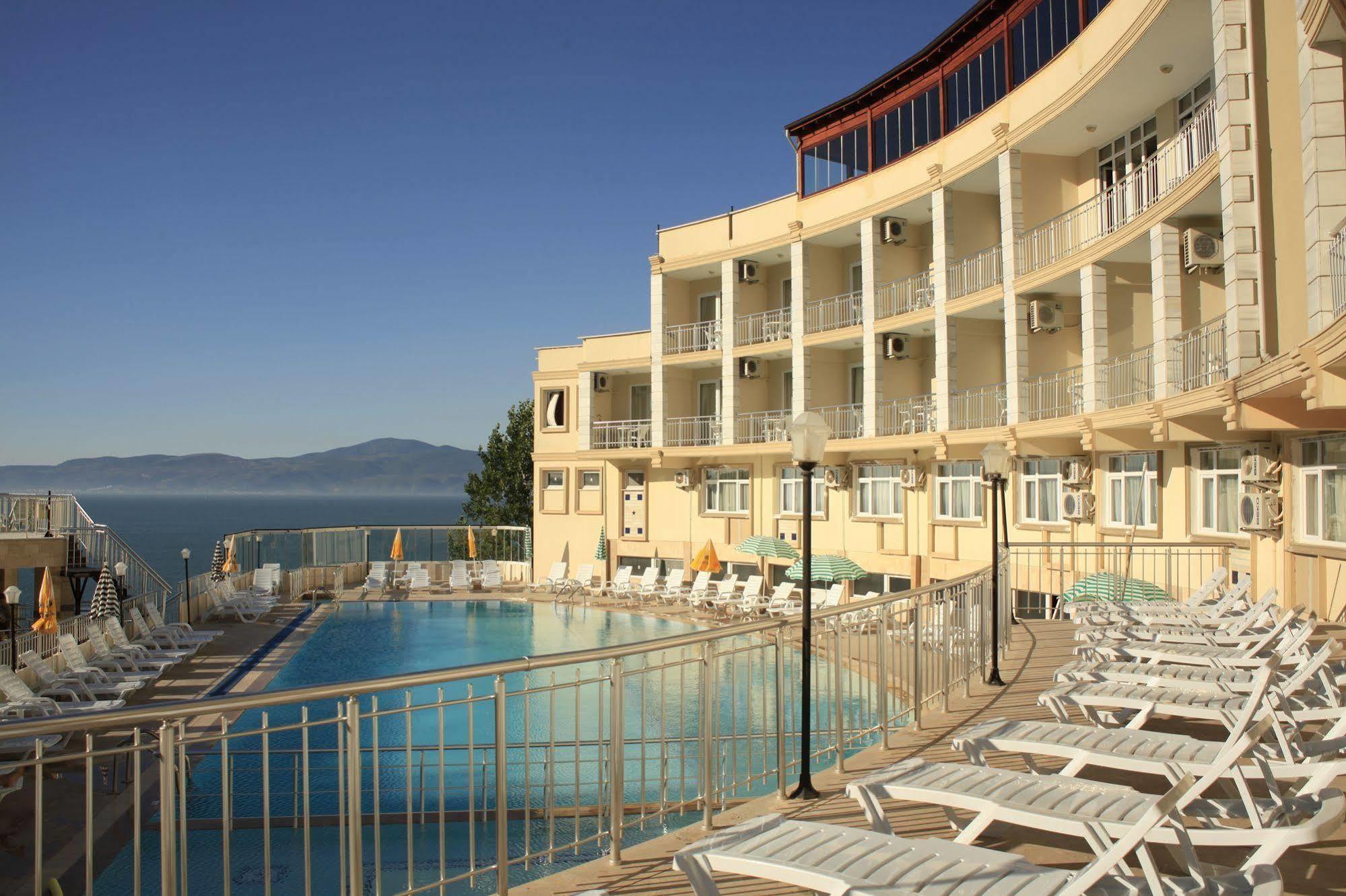 Dogalya Hotel Муданья Экстерьер фото